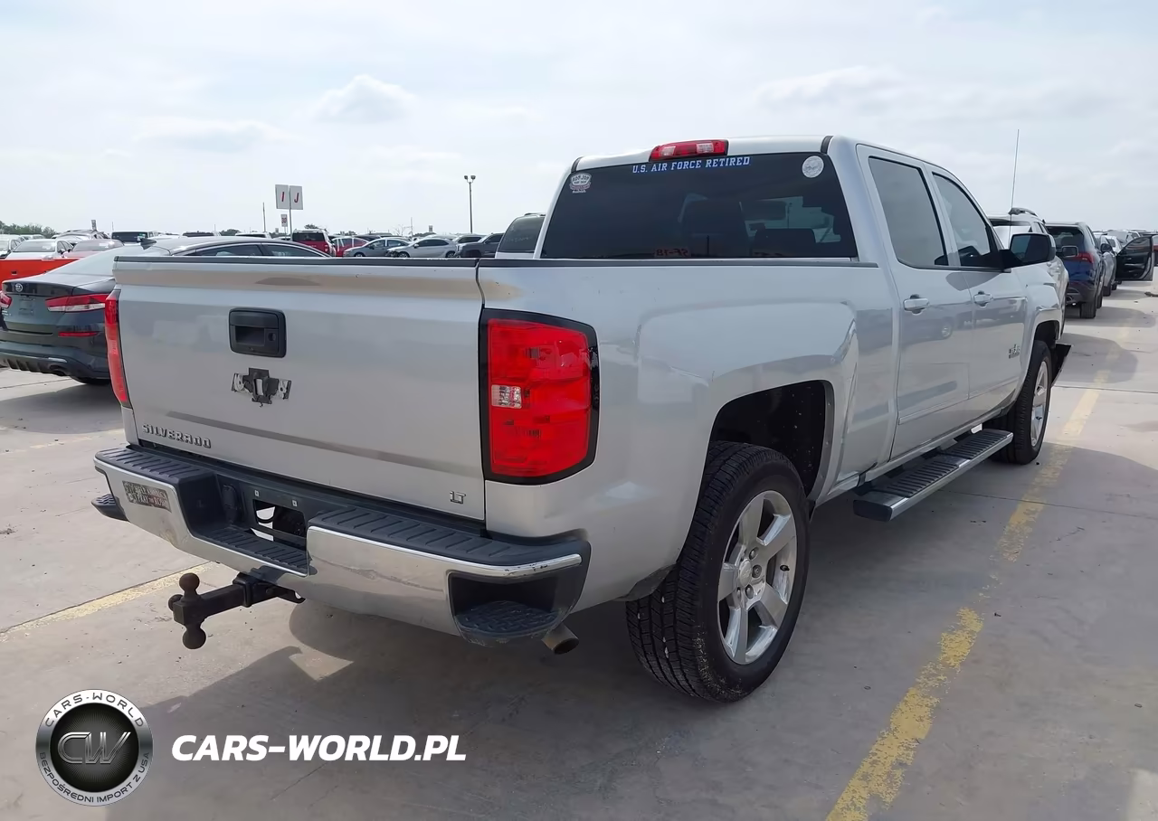 2018 Chevrolet Silverado 1500 1Lt VIN:3GCPCREC2JG370943 - 4