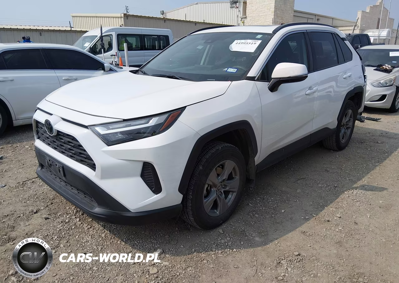 2024 Toyota Rav4 Xle VIN:2T3W1RFV8RW355599 - 2