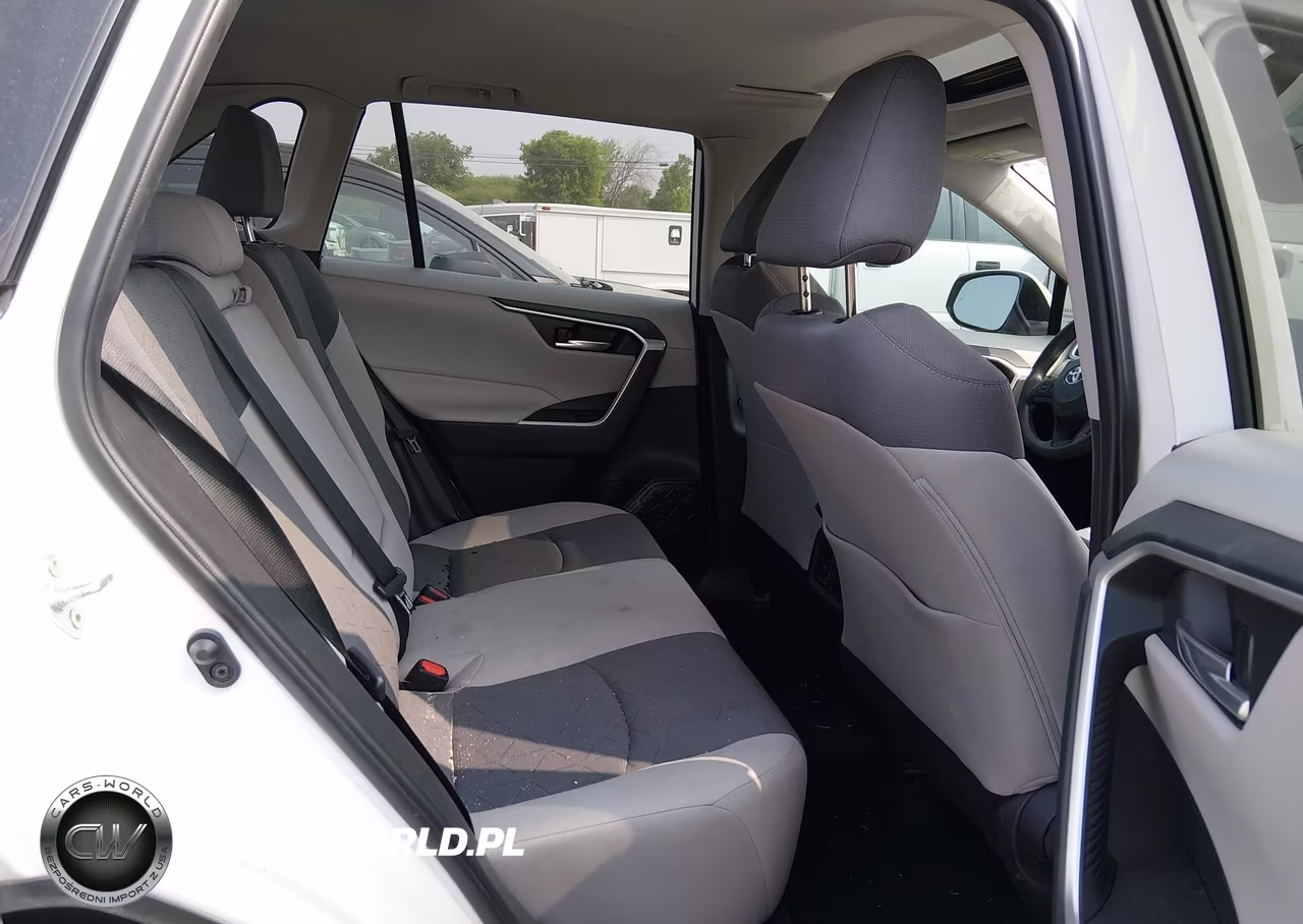2024 Toyota Rav4 Xle VIN:2T3W1RFV8RW355599 - 8