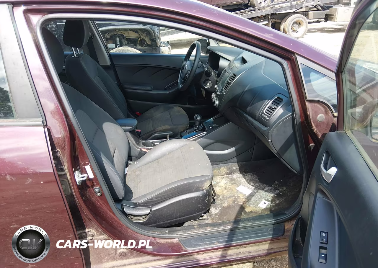 2018 Kia Forte Lx VIN:3KPFL4A77JE248677 - 5