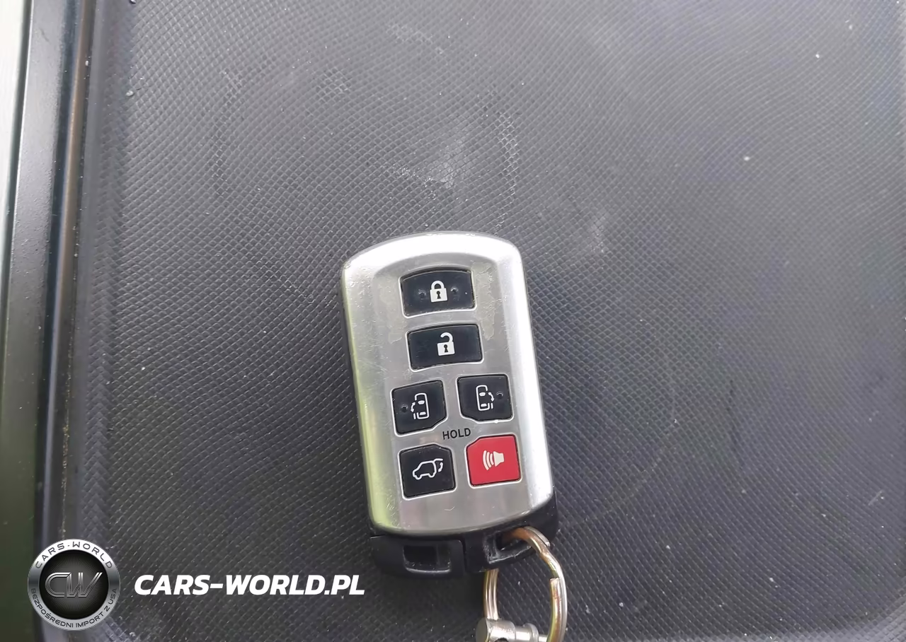 2013 Toyota Sienna Xle V6 8 Passenger VIN:5TDYK3DC8DS343516 - 11