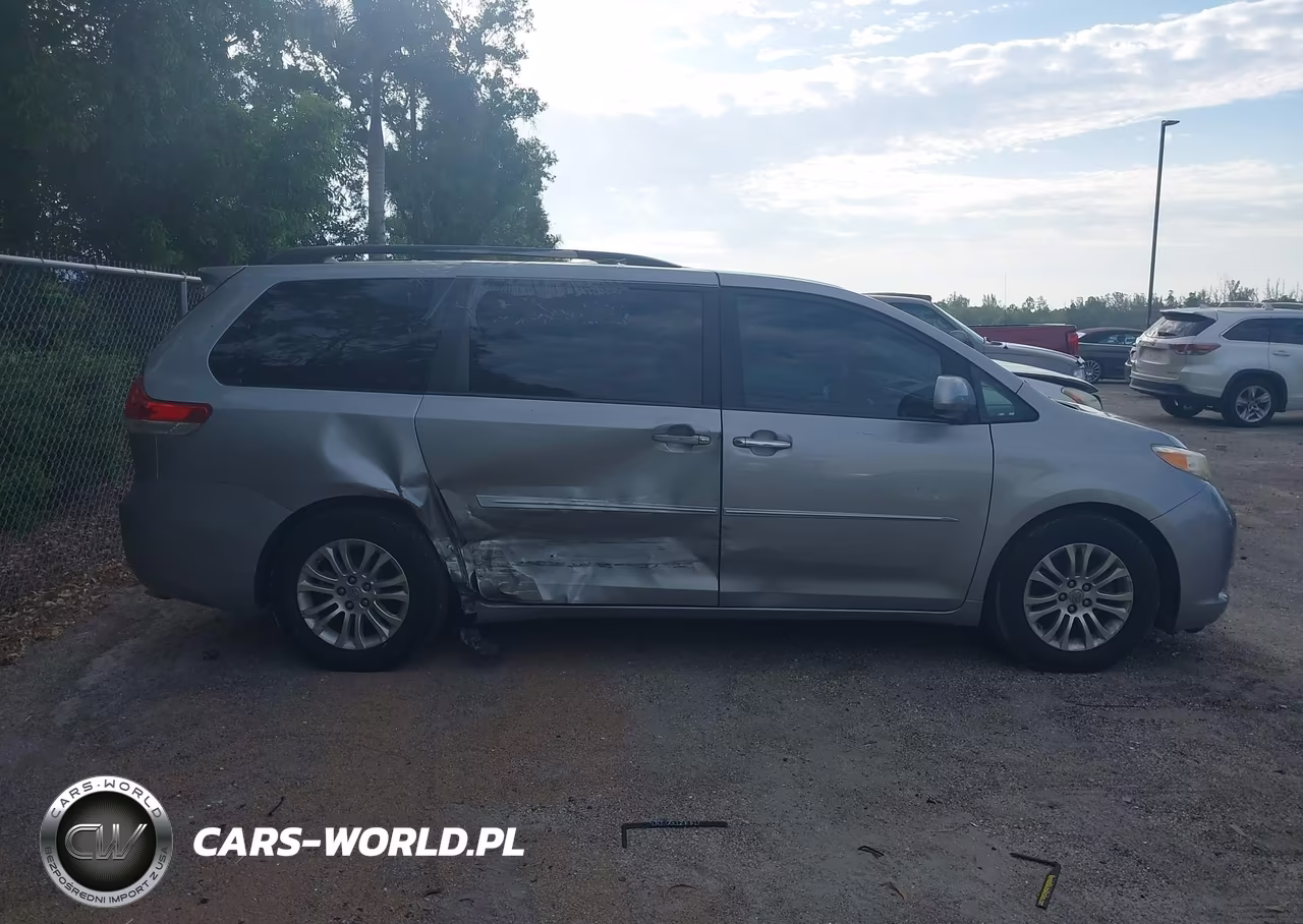 2013 Toyota Sienna Xle V6 8 Passenger VIN:5TDYK3DC8DS343516 - 13