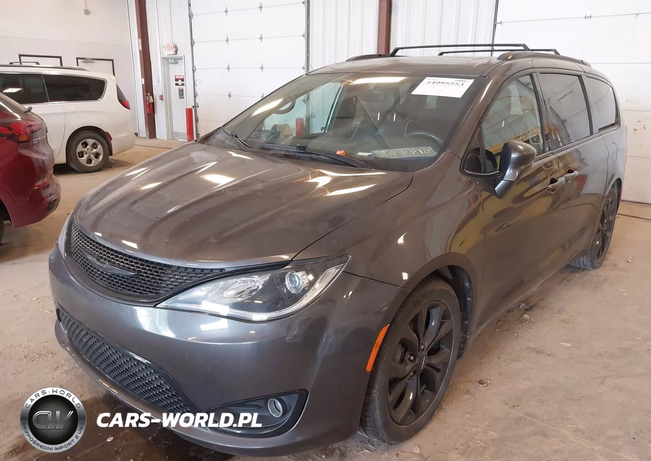 2018 Chrysler Pacifica Limited VIN:2C4RC1GG2JR338336 - 2