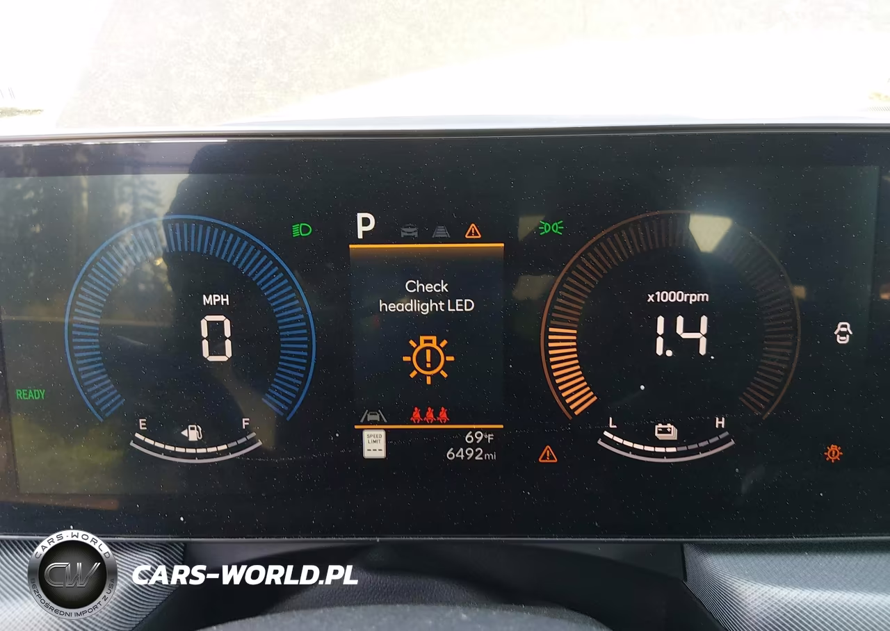 2026 Hyundai Sonata Hybrid Blue VIN:KMHL24JJXTA148656 - 7