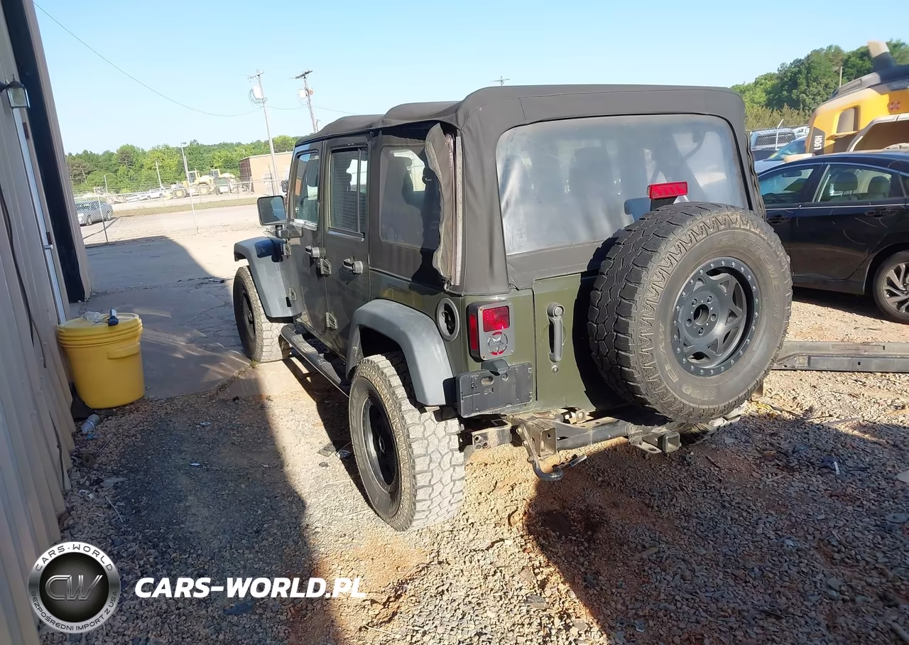 2016 Jeep Wrangler Unlimited Sport VIN:1C4BJWDG0GL114122 - 3