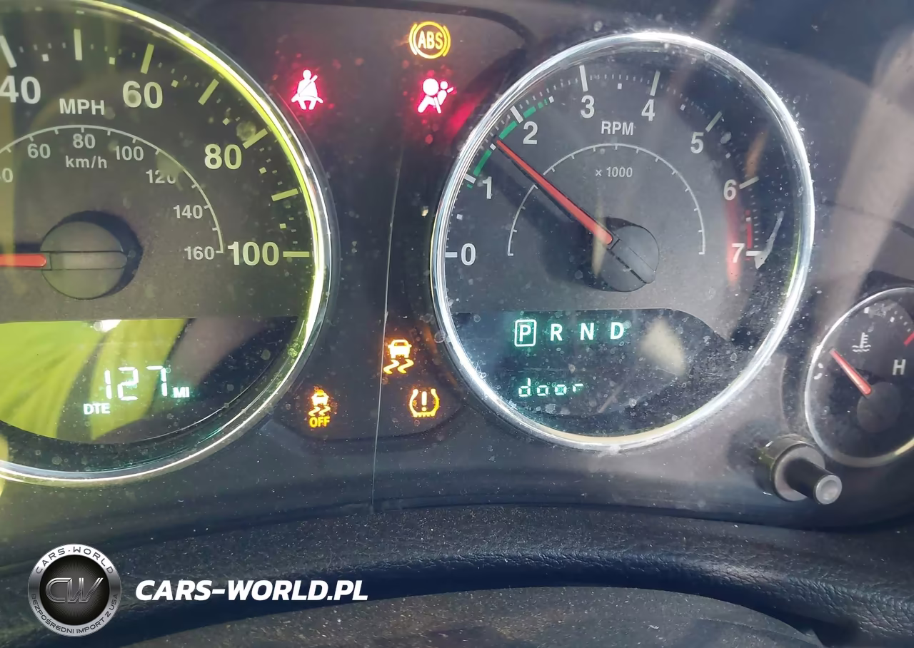 2016 Jeep Wrangler Unlimited Sport VIN:1C4BJWDG0GL114122 - 7