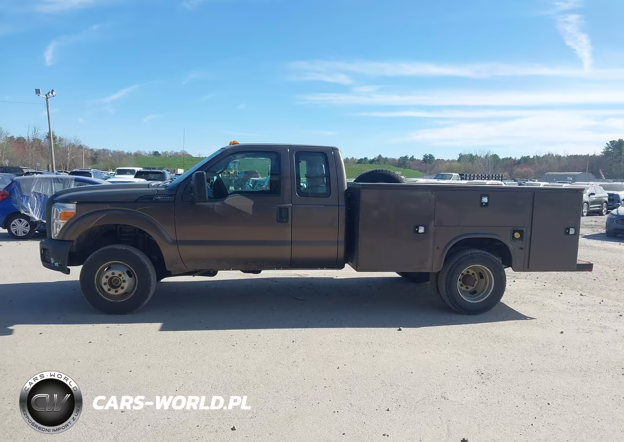 2015 Ford F-350 Chassis Xl VIN:1FD8X3H67FED11229 - 14