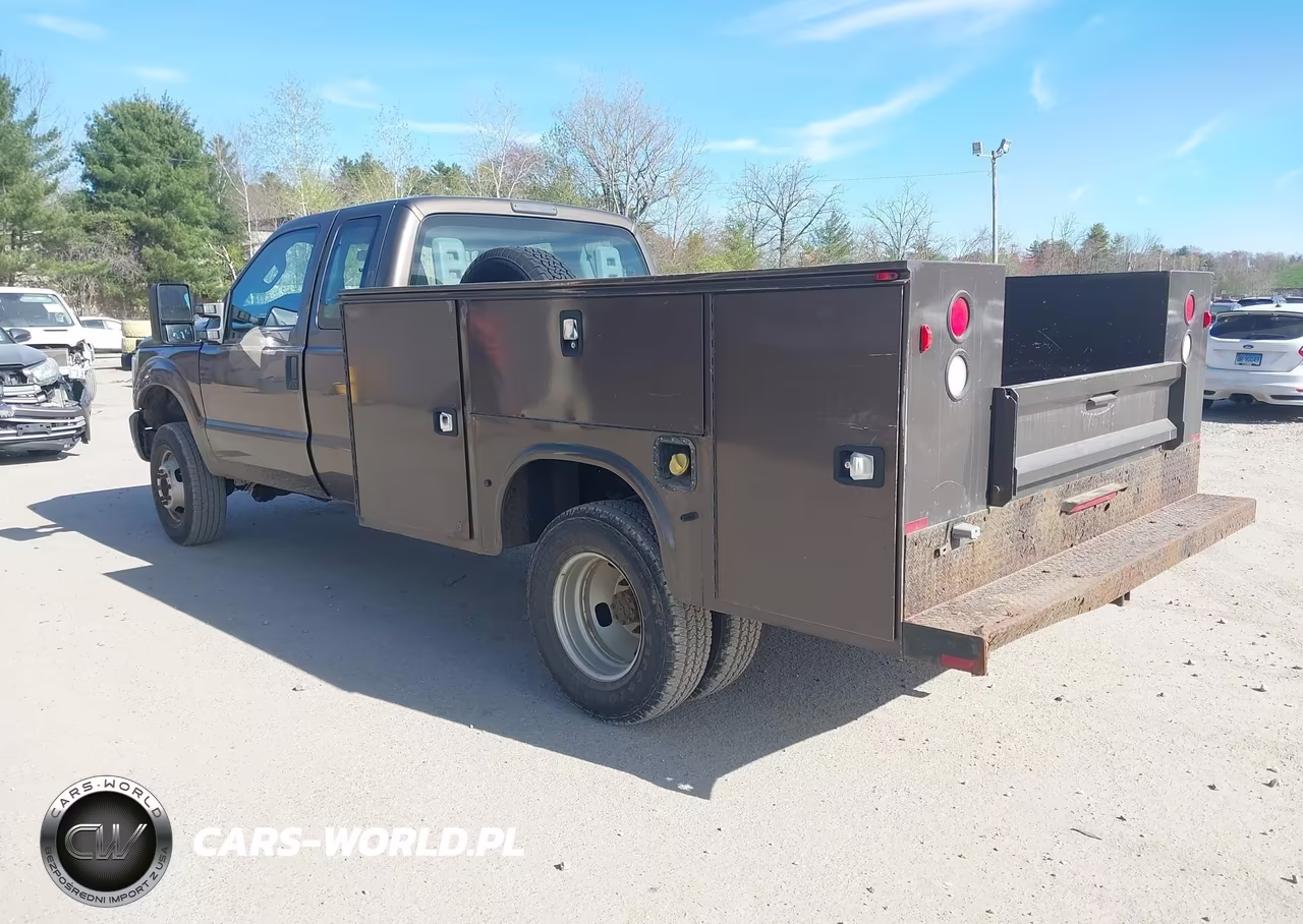 2015 Ford F-350 Chassis Xl VIN:1FD8X3H67FED11229 - 3