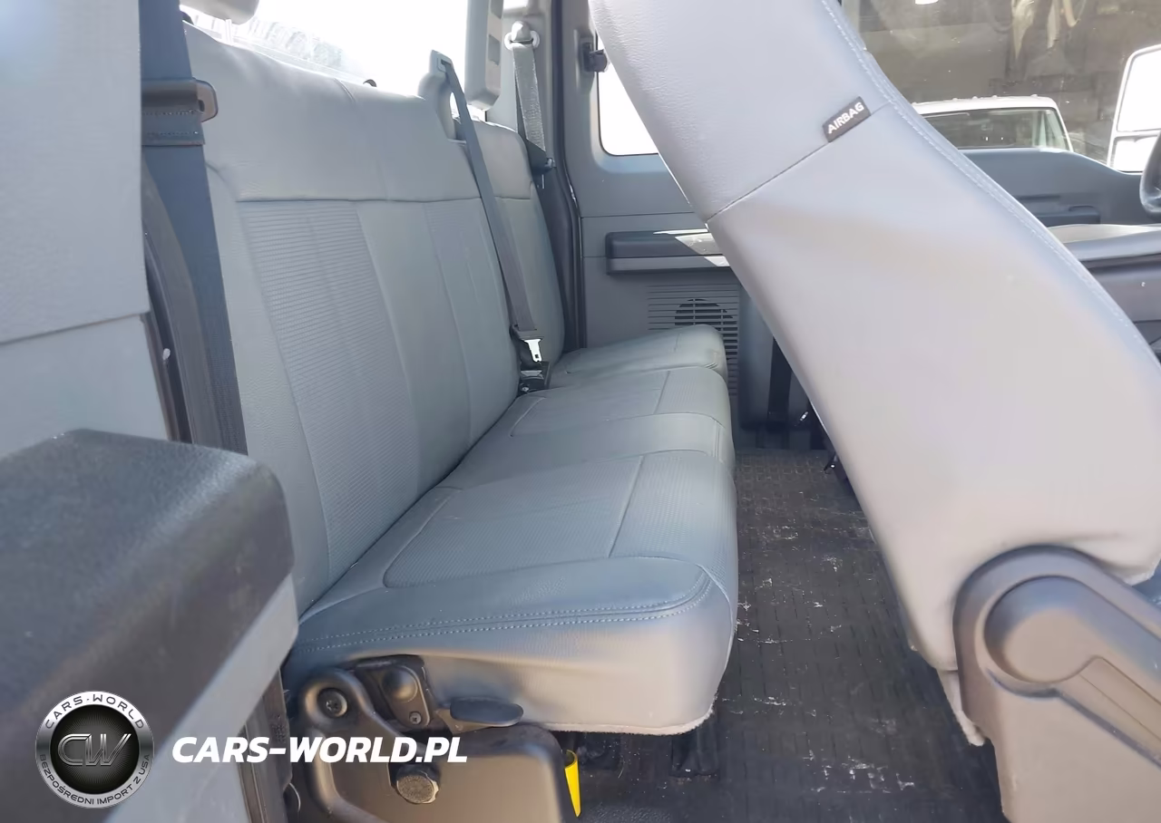 2015 Ford F-350 Chassis Xl VIN:1FD8X3H67FED11229 - 8