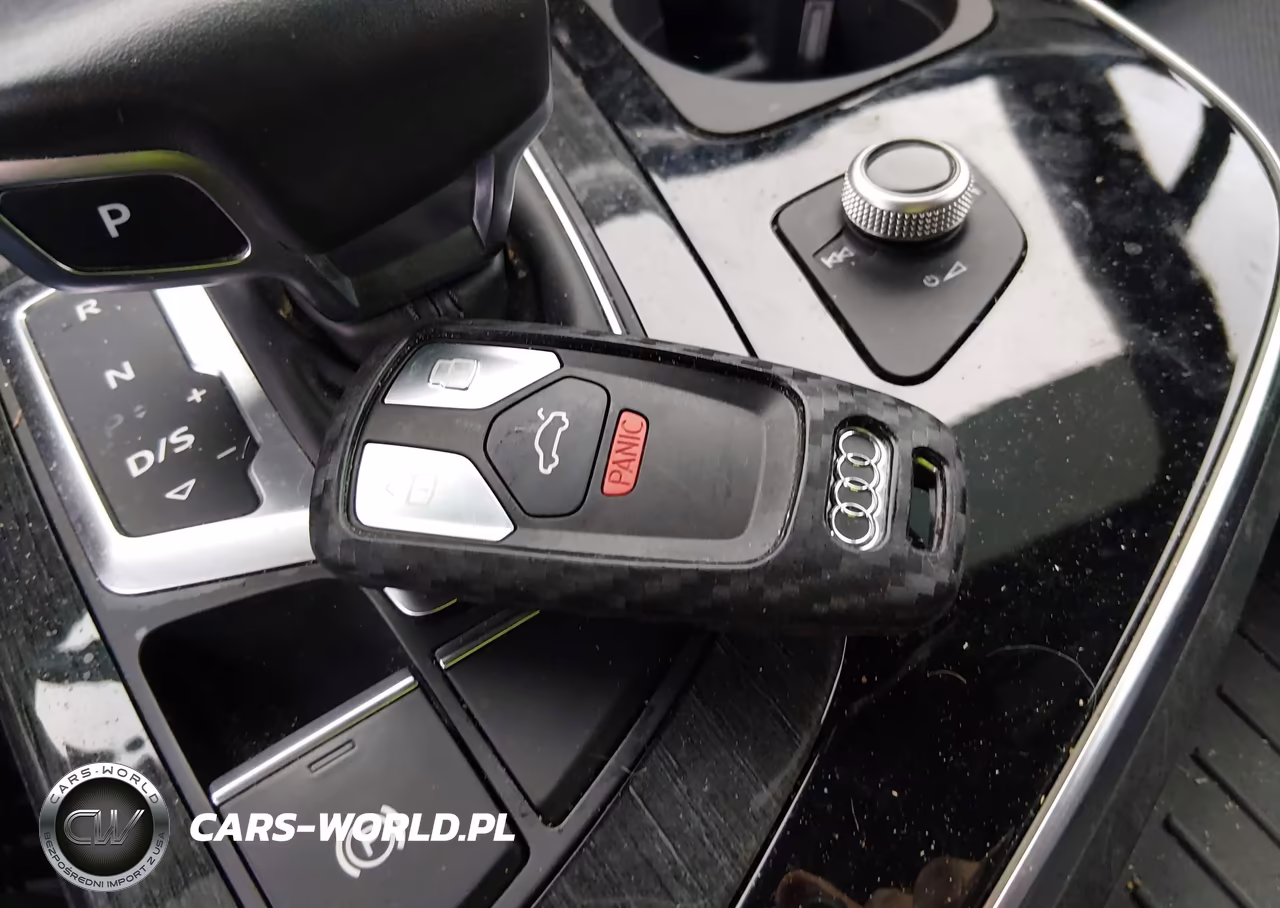 2018 Audi Q7 3.0T Premium VIN:WA1VAAF7XJD035470 - 11