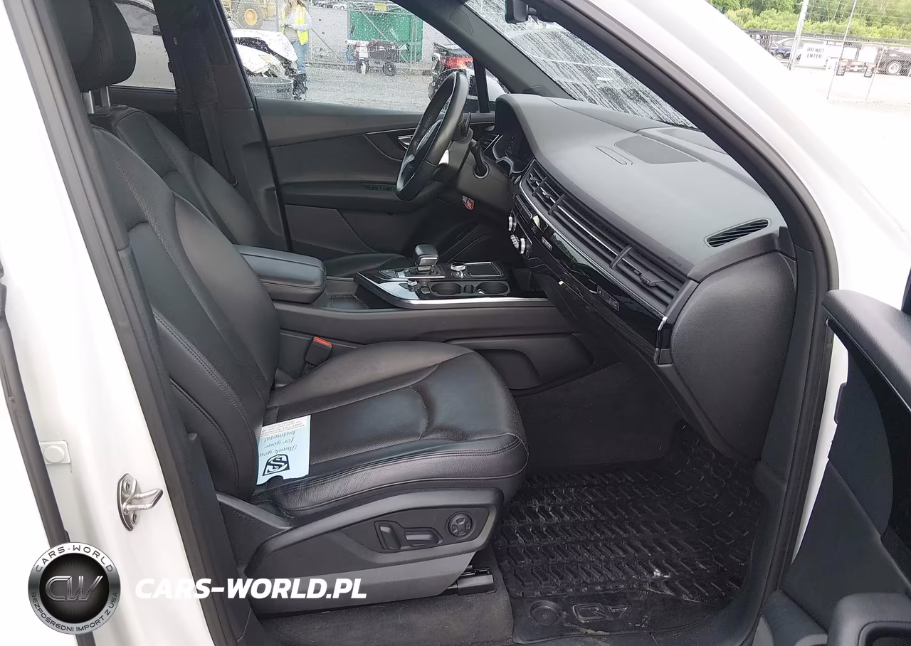2018 Audi Q7 3.0T Premium VIN:WA1VAAF7XJD035470 - 5