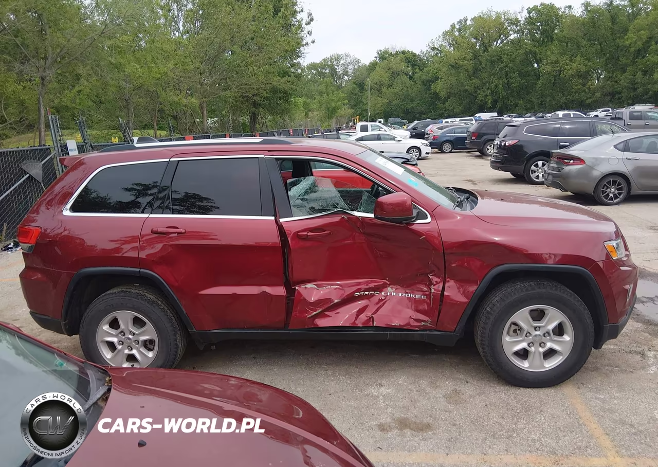 2015 Jeep Grand Cherokee Laredo VIN:1C4RJFAG1FC234058 - 14