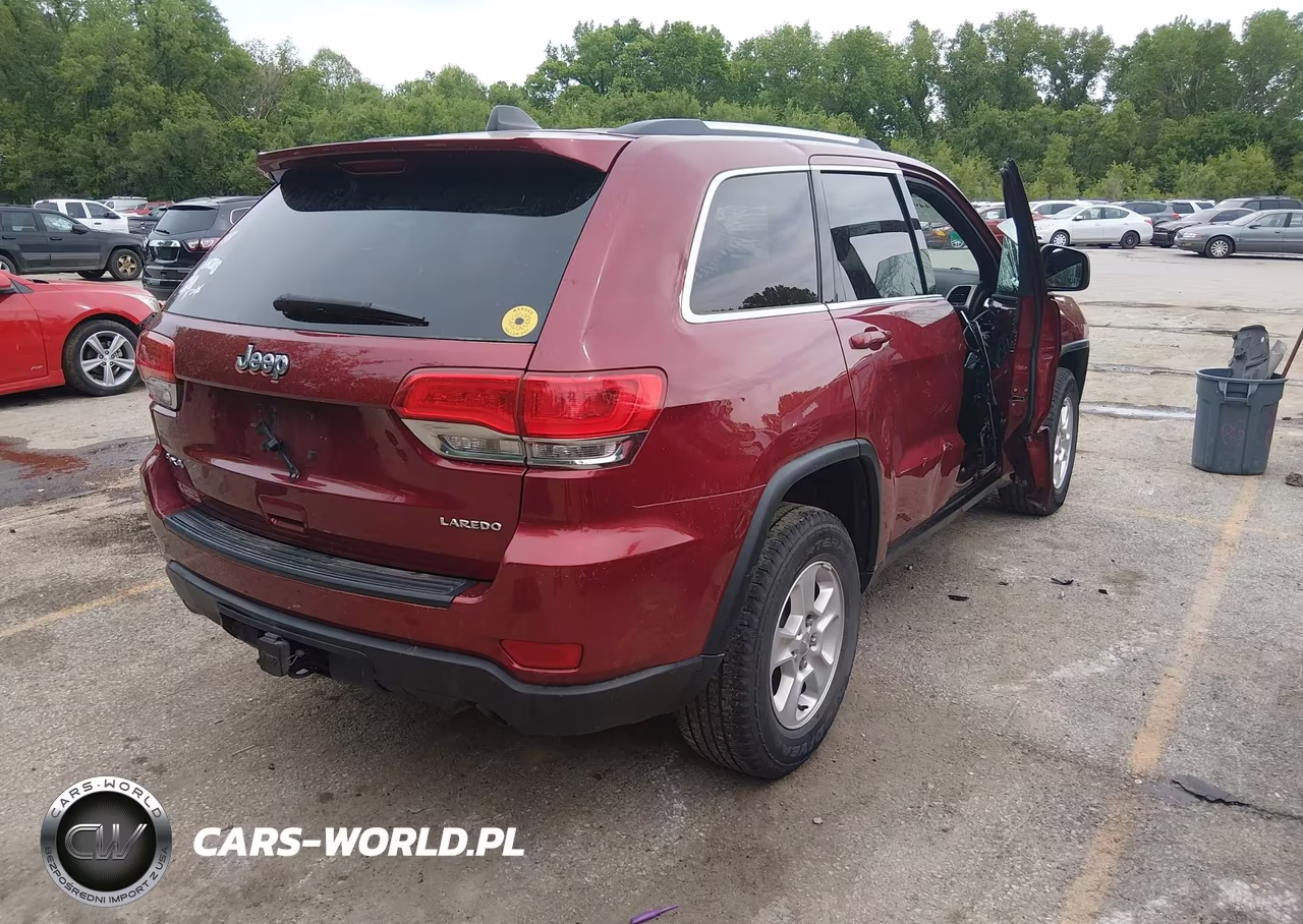 2015 Jeep Grand Cherokee Laredo VIN:1C4RJFAG1FC234058 - 4