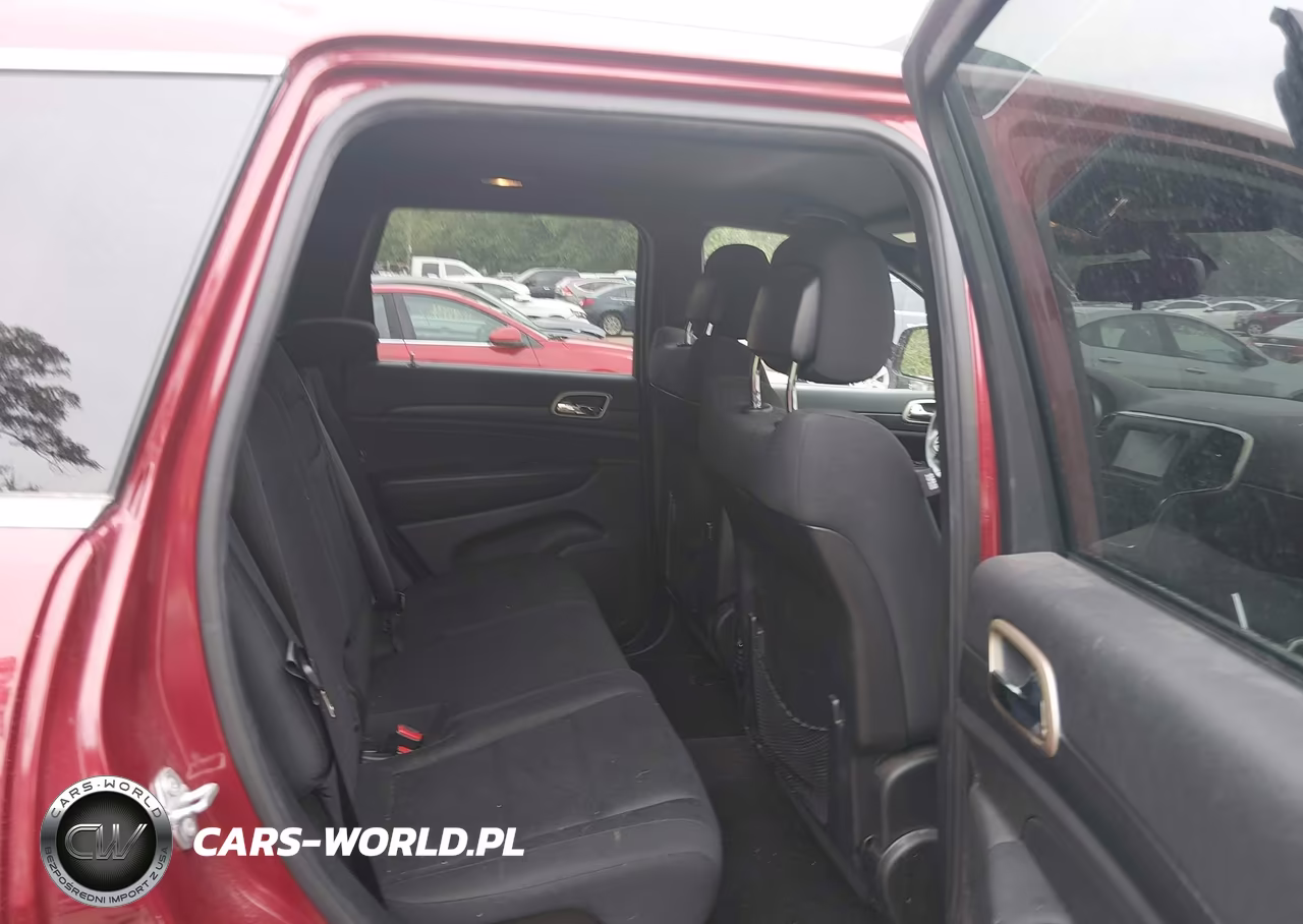 2015 Jeep Grand Cherokee Laredo VIN:1C4RJFAG1FC234058 - 8