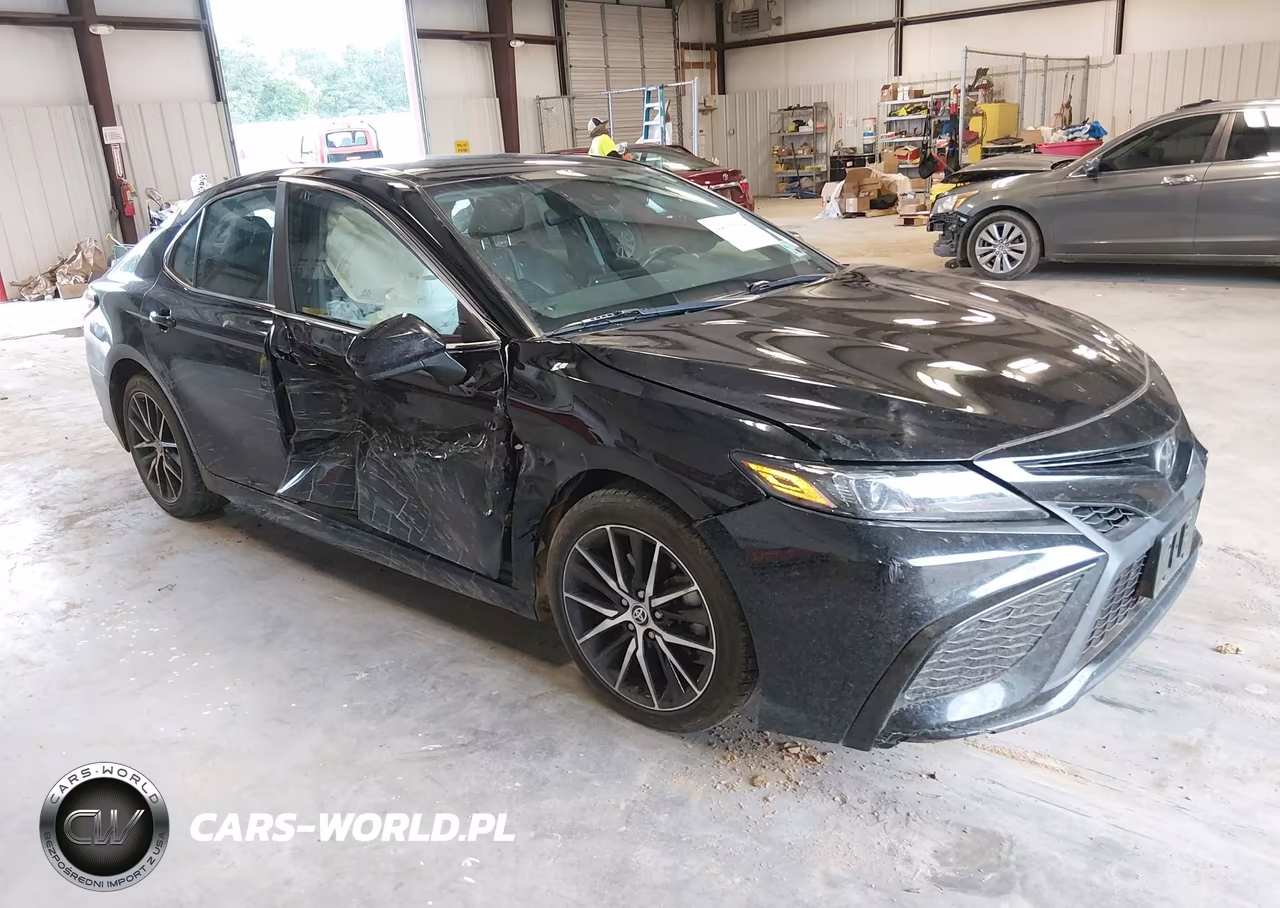 2021 Toyota Camry Se – zdjęcie 1 z 15