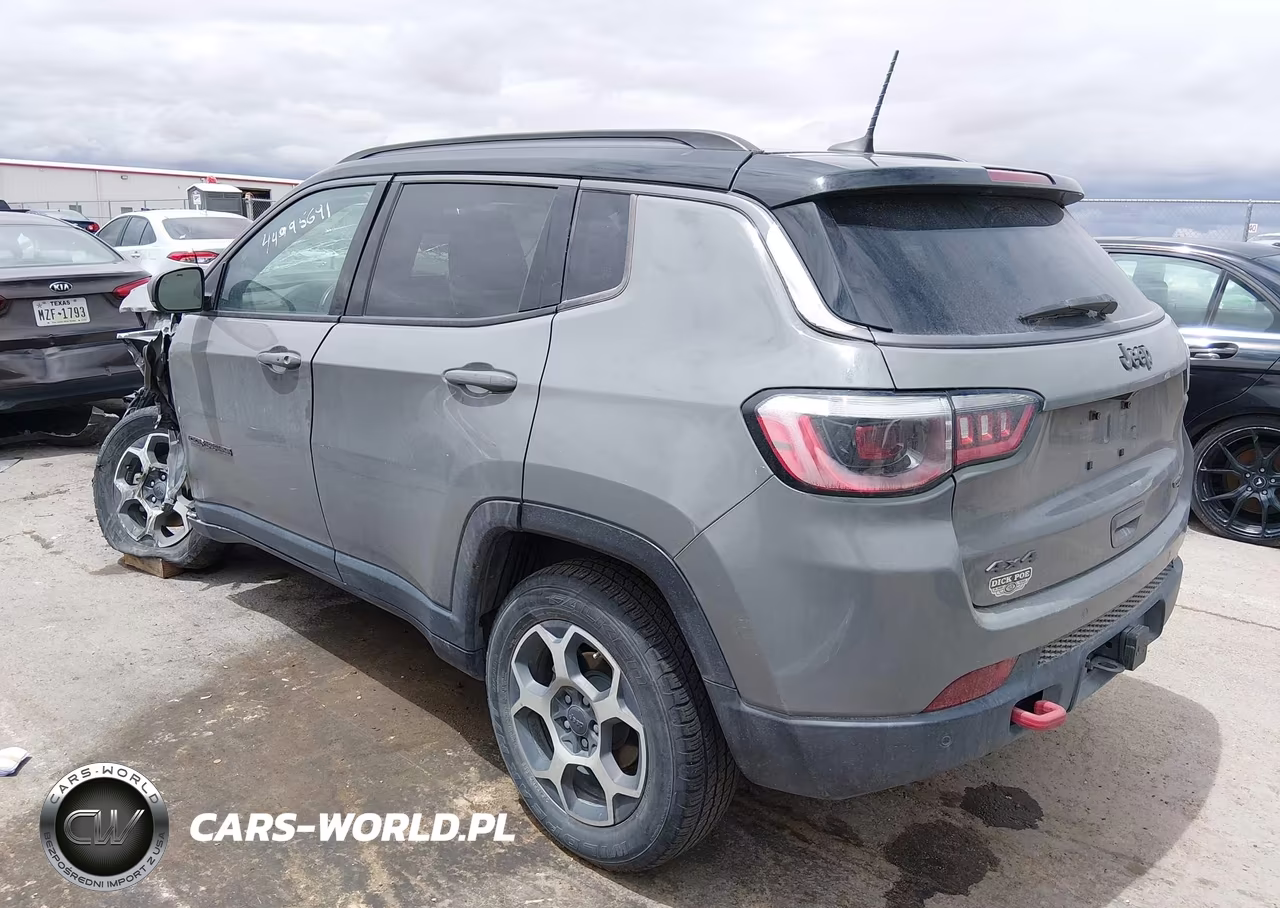 2022 Jeep Compass Trailhawk 4X4 VIN:3C4NJDDB4NT106144 - 3
