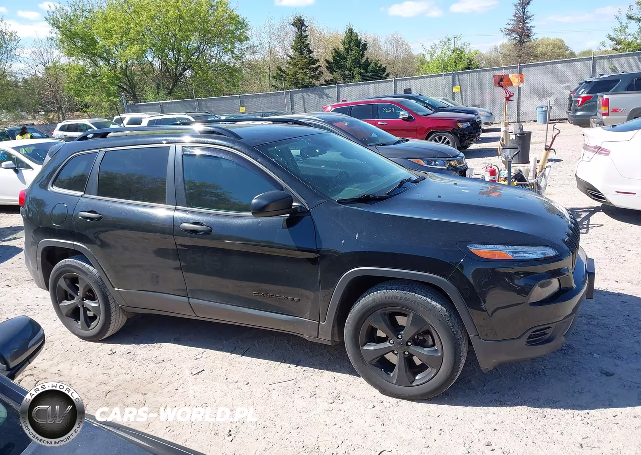 2017 Jeep Cherokee Altitude 4X4 VIN:1C4PJMASXHW537888 - 13