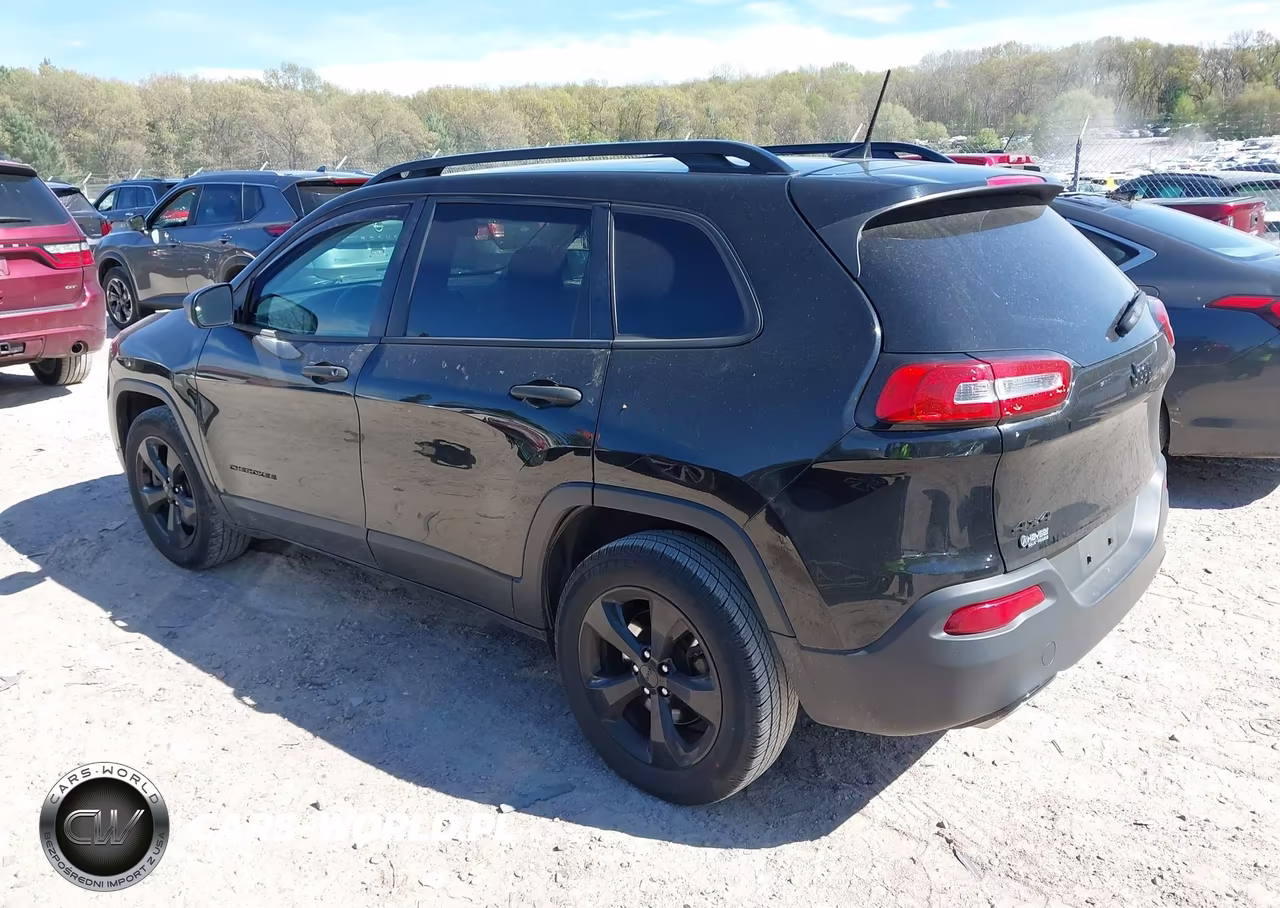 2017 Jeep Cherokee Altitude 4X4 VIN:1C4PJMASXHW537888 - 3