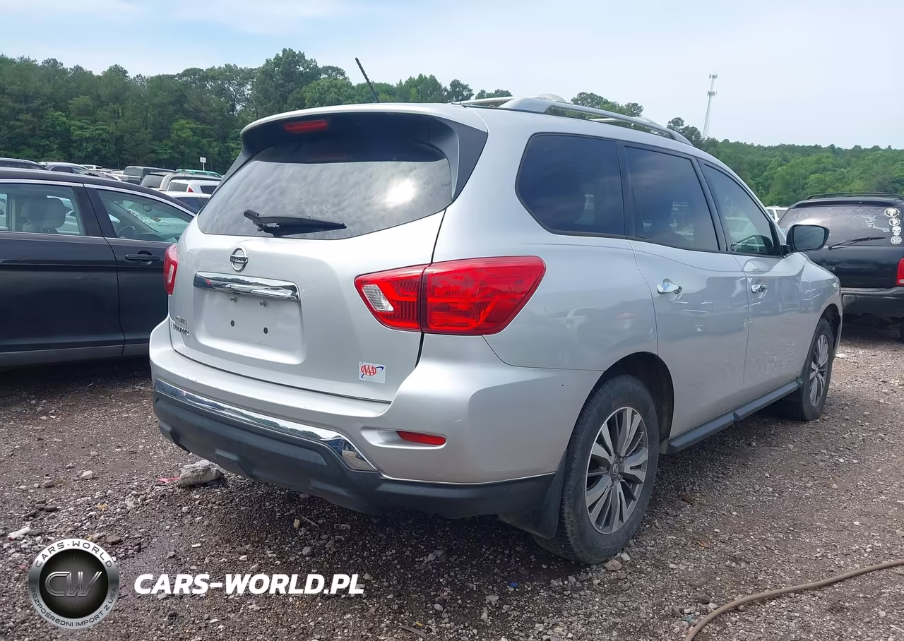 2018 Nissan Pathfinder S VIN:5N1DR2MNXJC656212 - 4