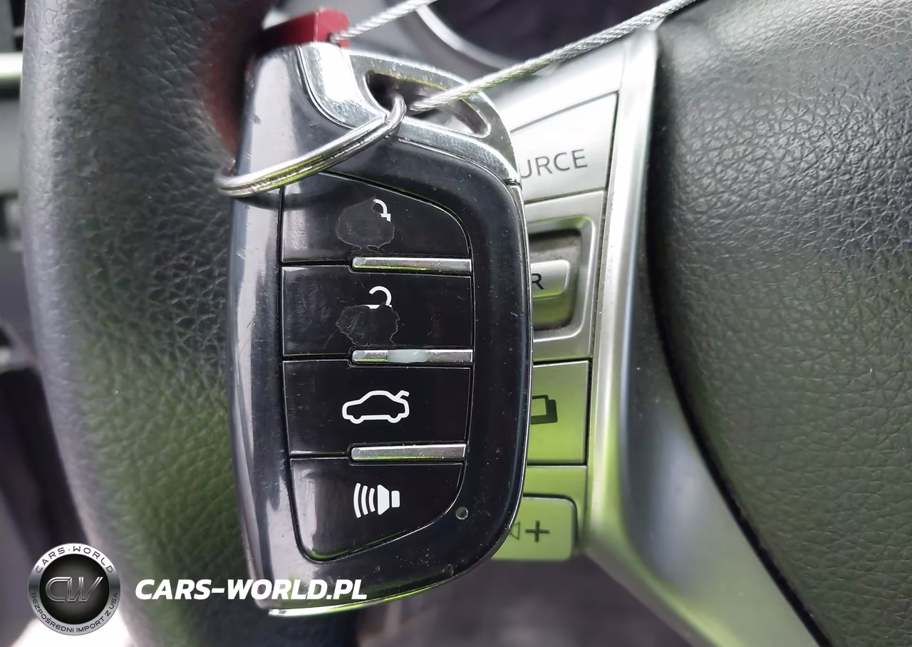 2015 Nissan Rogue Sv VIN:5N1AT2ML0FC899540 - 11