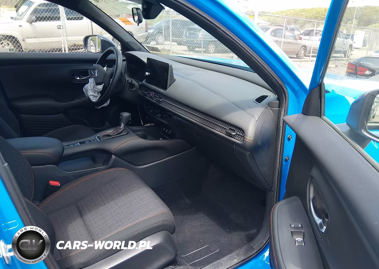 2026 Honda Hr-V Awd Sport VIN:3CZRZ2H59TM714360 - 5