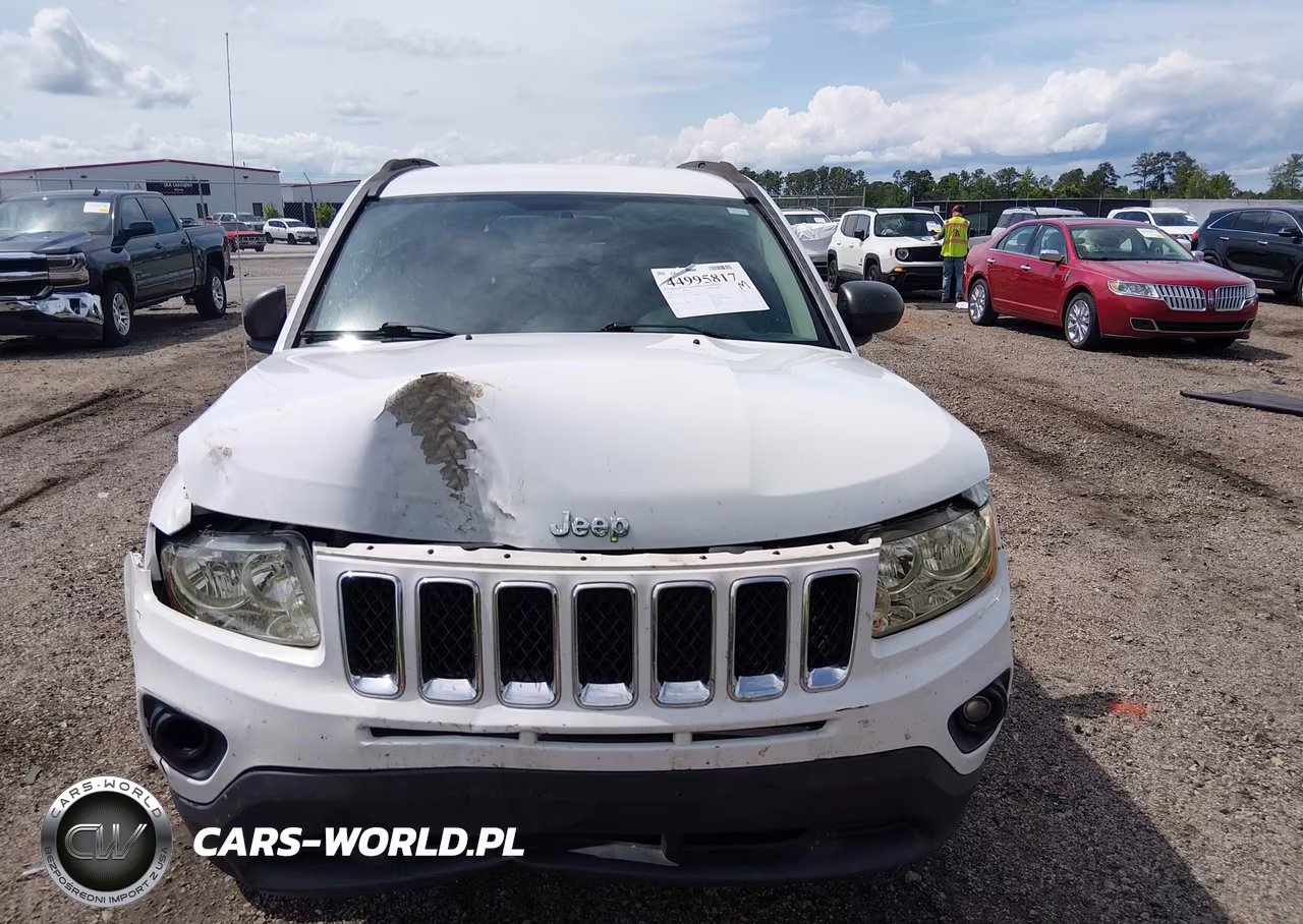 2016 Jeep Compass Sport VIN:1C4NJCBA1GD670492 - 12