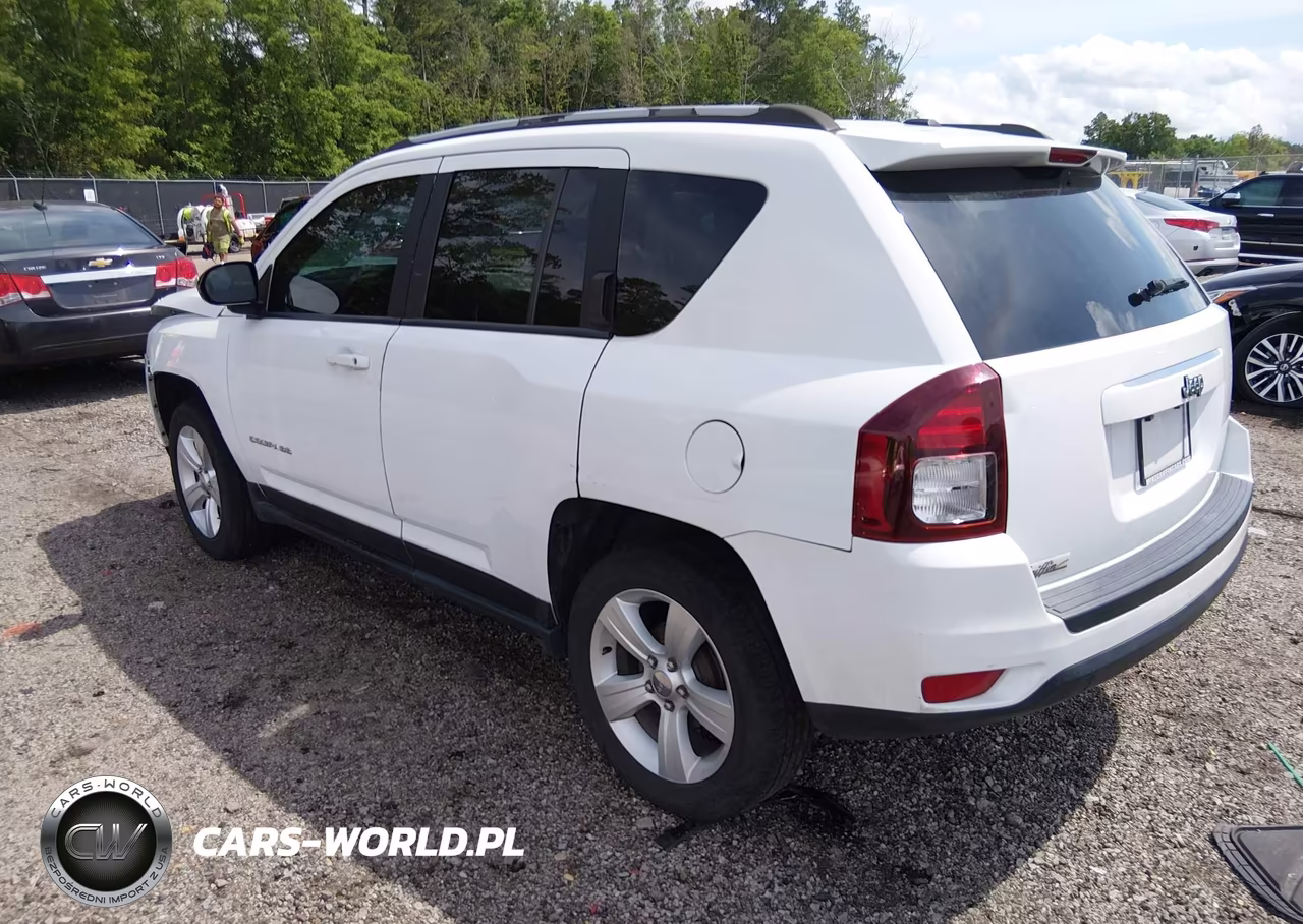 2016 Jeep Compass Sport VIN:1C4NJCBA1GD670492 - 3