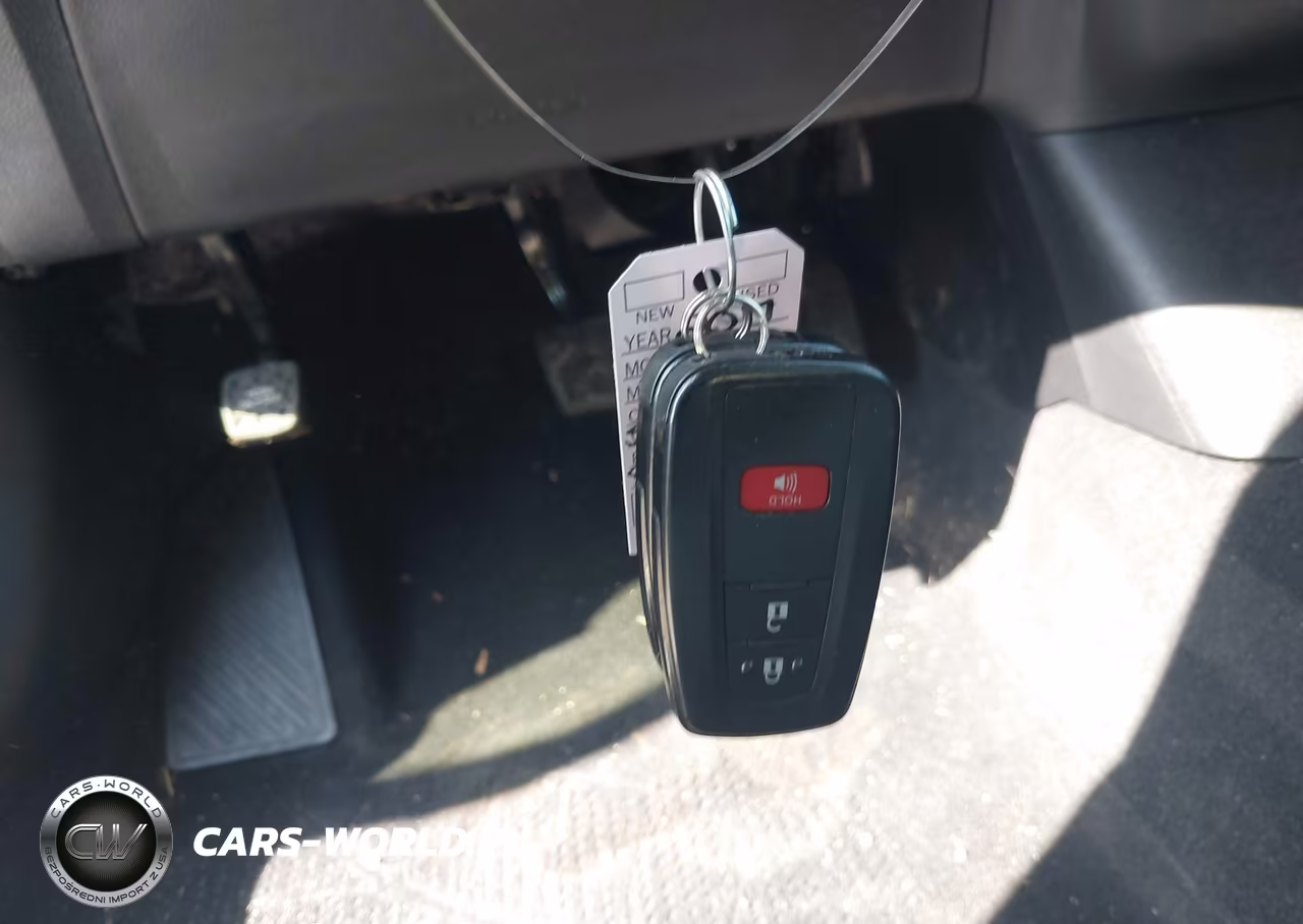 2017 Toyota Prius Three VIN:JTDKARFU3H3540733 - 11