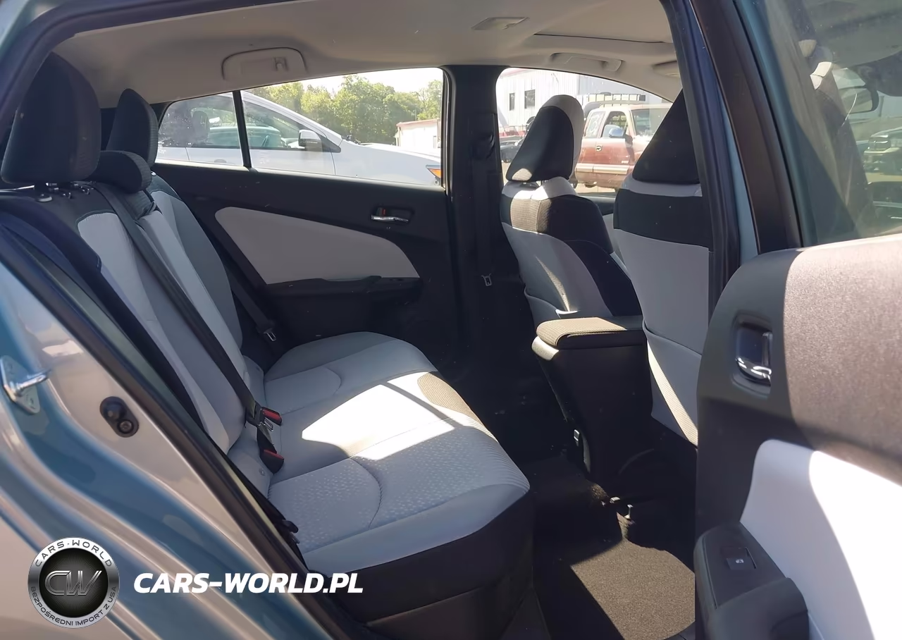 2017 Toyota Prius Three VIN:JTDKARFU3H3540733 - 8
