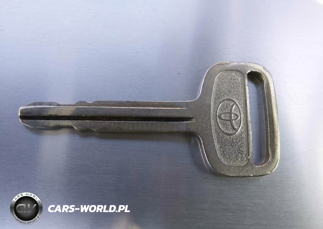 1999 Toyota Camry Le VIN:JT2BG28K4X0309771 - 11