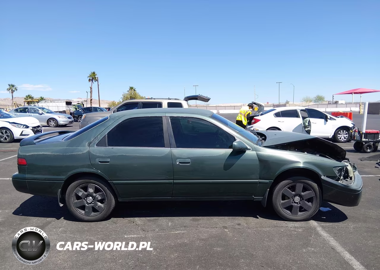 1999 Toyota Camry Le VIN:JT2BG28K4X0309771 - 13
