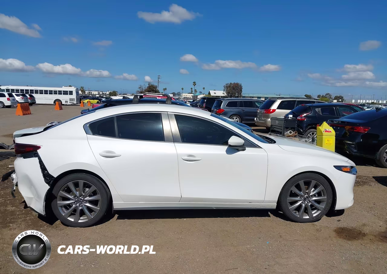 2019 Mazda Mazda3 Select Package VIN:JM1BPACL2K1111145 - 13