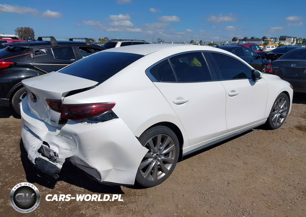 2019 Mazda Mazda3 Select Package VIN:JM1BPACL2K1111145 - 4