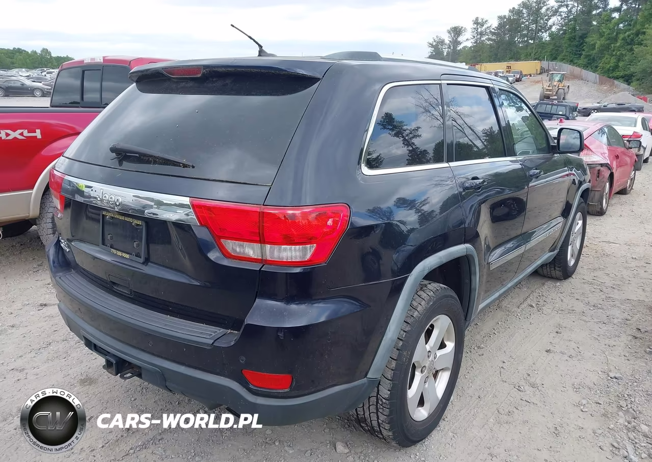 2011 Jeep Grand Cherokee Laredo VIN:1J4RR4GG8BC523253 - 4