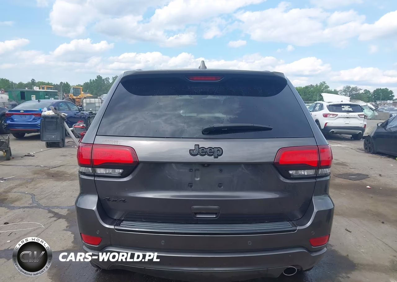2018 Jeep Grand Cherokee Altitude 4X4 VIN:1C4RJFAG7JC396270 - 17
