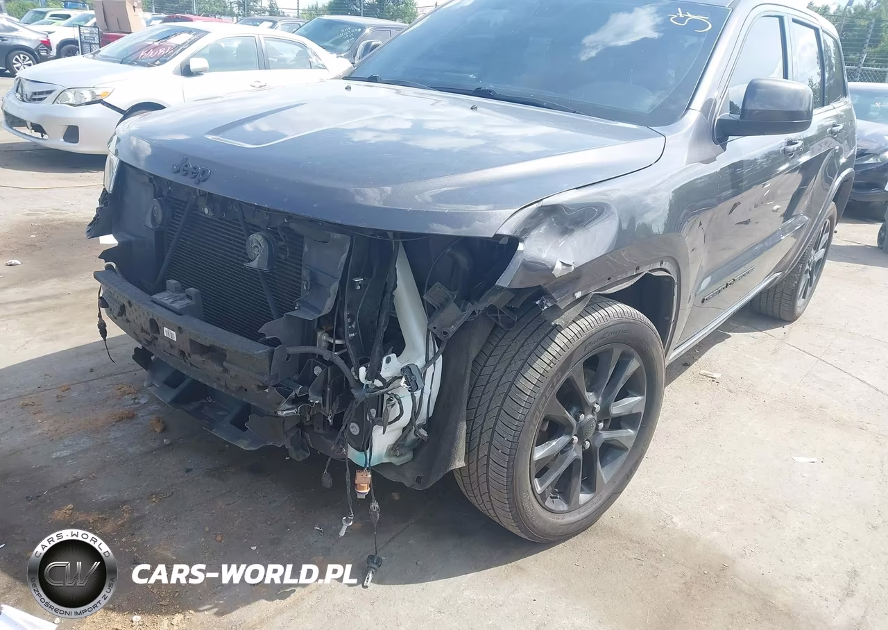 2018 Jeep Grand Cherokee Altitude 4X4 VIN:1C4RJFAG7JC396270 - 6