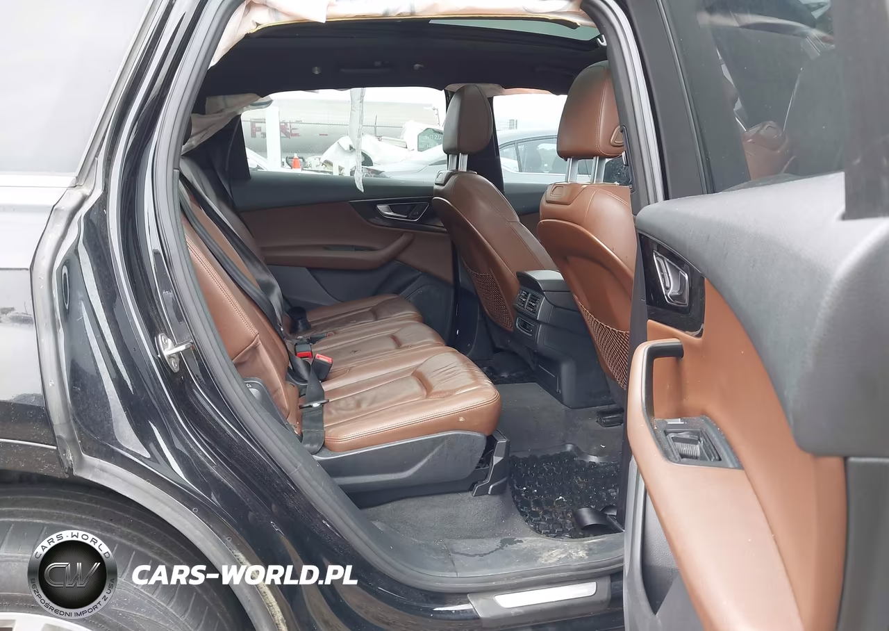 2017 Audi Q7 3.0T Premium VIN:WA1LAAF7XHD016337 - 8
