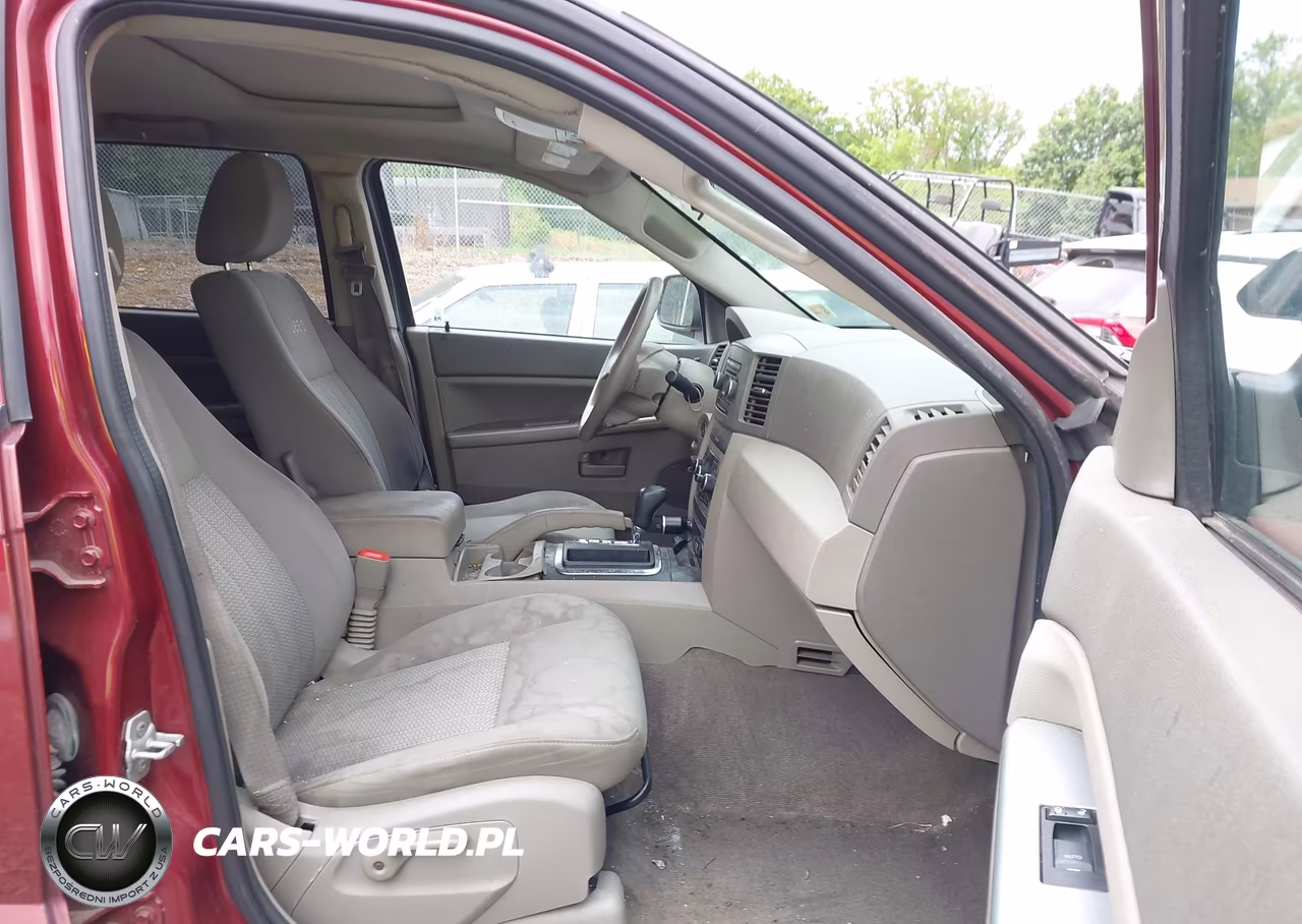 2007 Jeep Grand Cherokee Laredo VIN:1J8GS48K47C695736 - 5