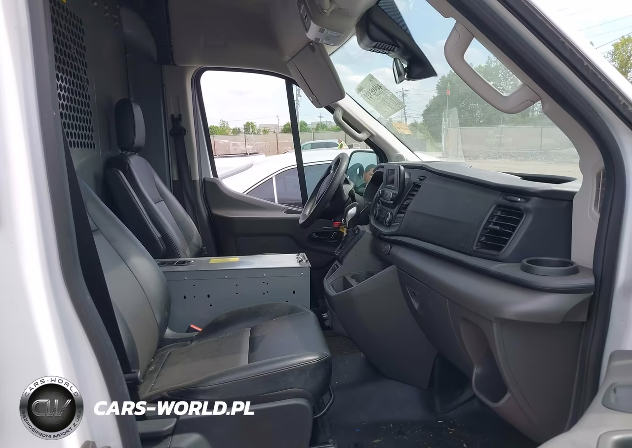 2022 Ford Transit-150