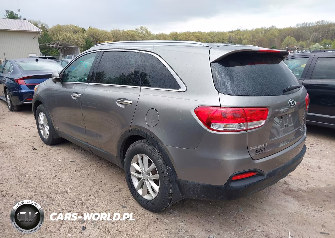 2018 Kia Sorento 2.4L Lx VIN:5XYPGDA36JG415197 - 3