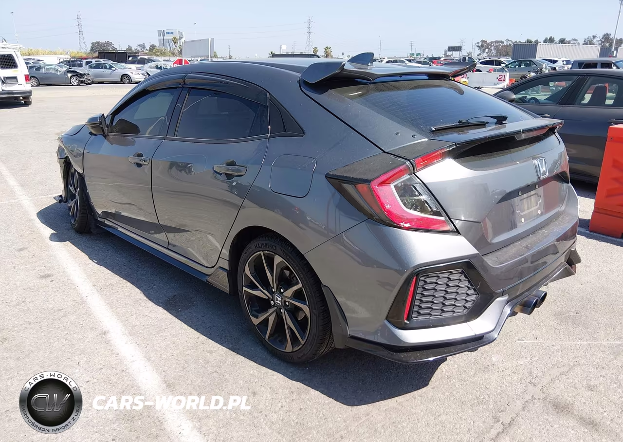 2018 Honda Civic Sport Touring VIN:SHHFK7H96JU427670 - 3