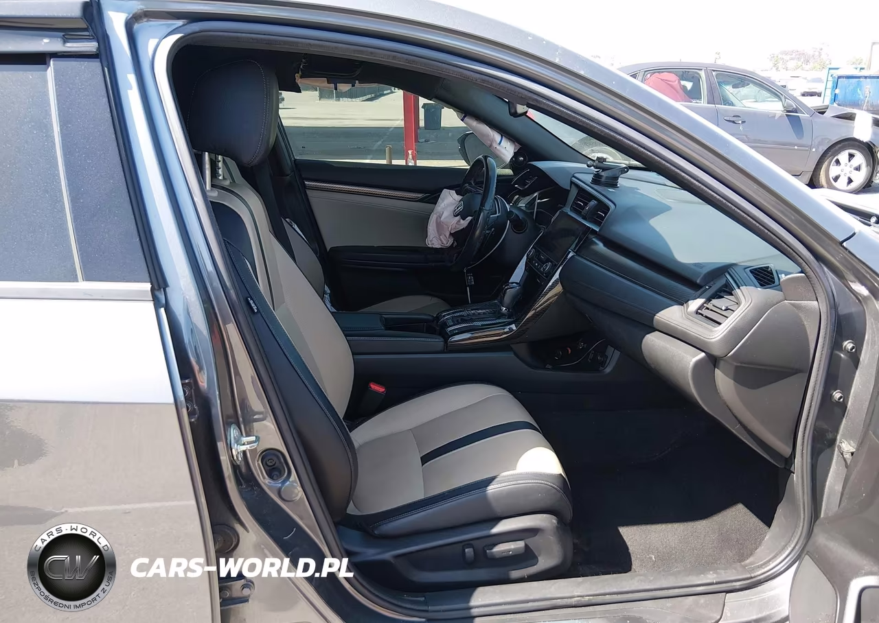2018 Honda Civic Sport Touring VIN:SHHFK7H96JU427670 - 5
