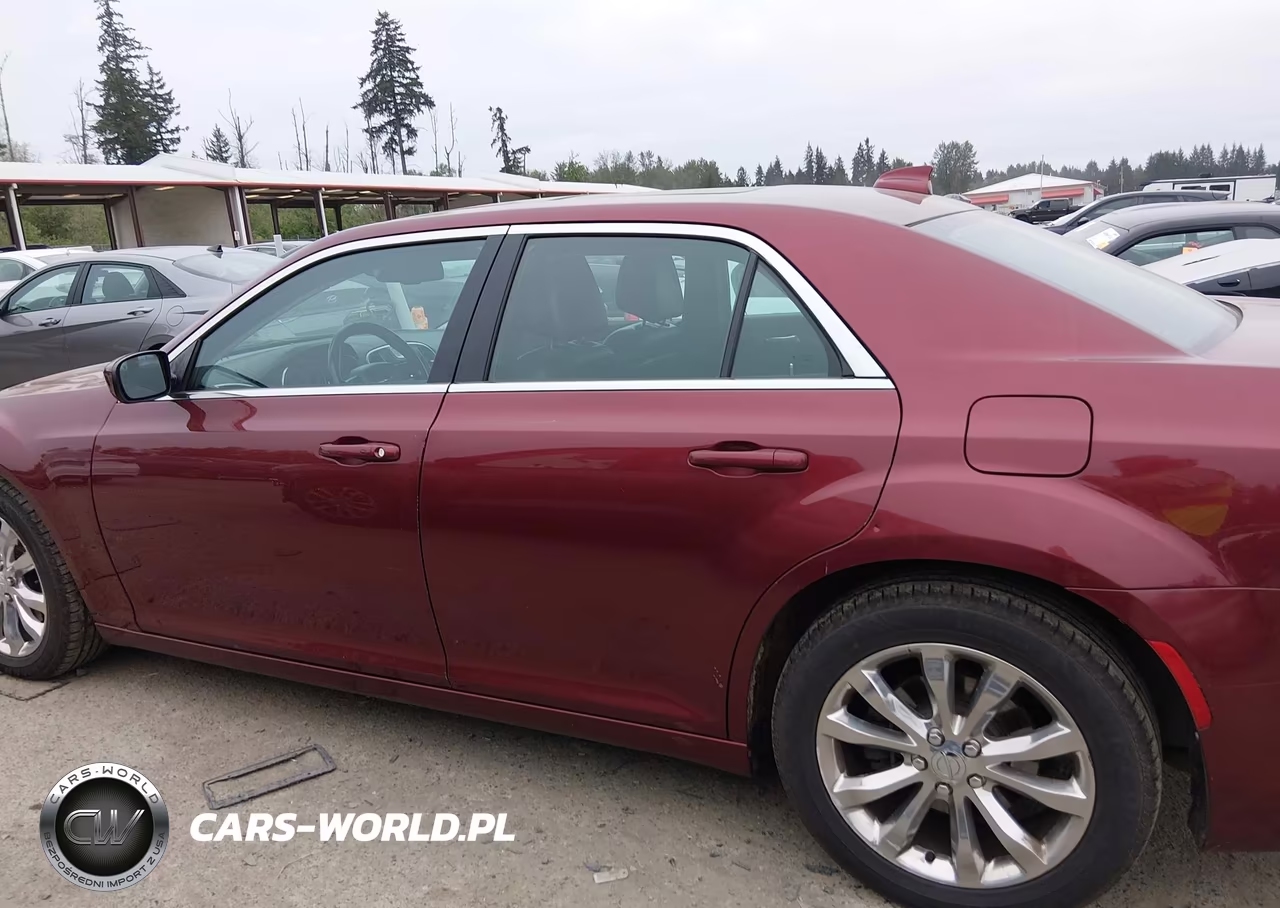2015 Chrysler 300 Limited VIN:2C3CCARG0FH820517 - 14