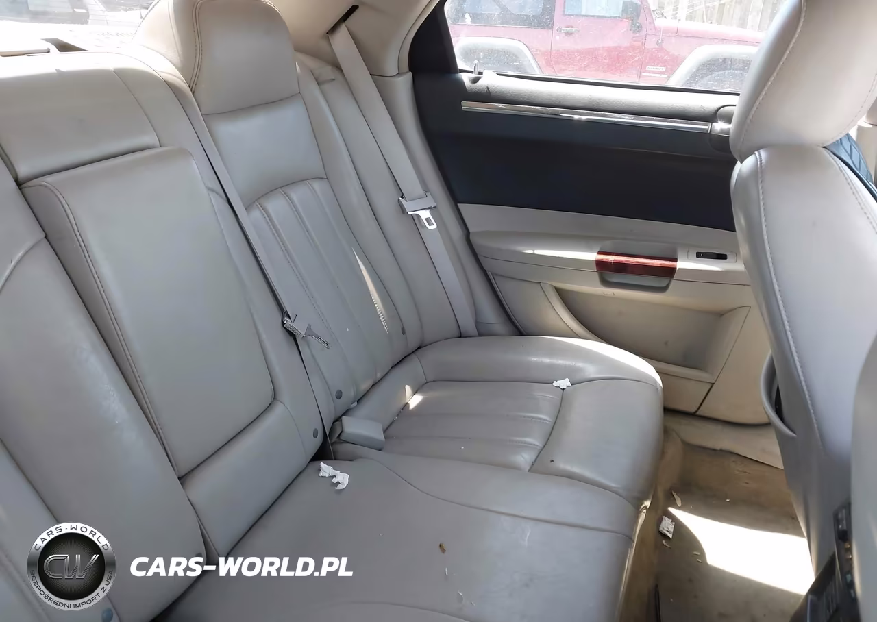 2006 Chrysler 300C VIN:2C3LA63H66H365001 - 8