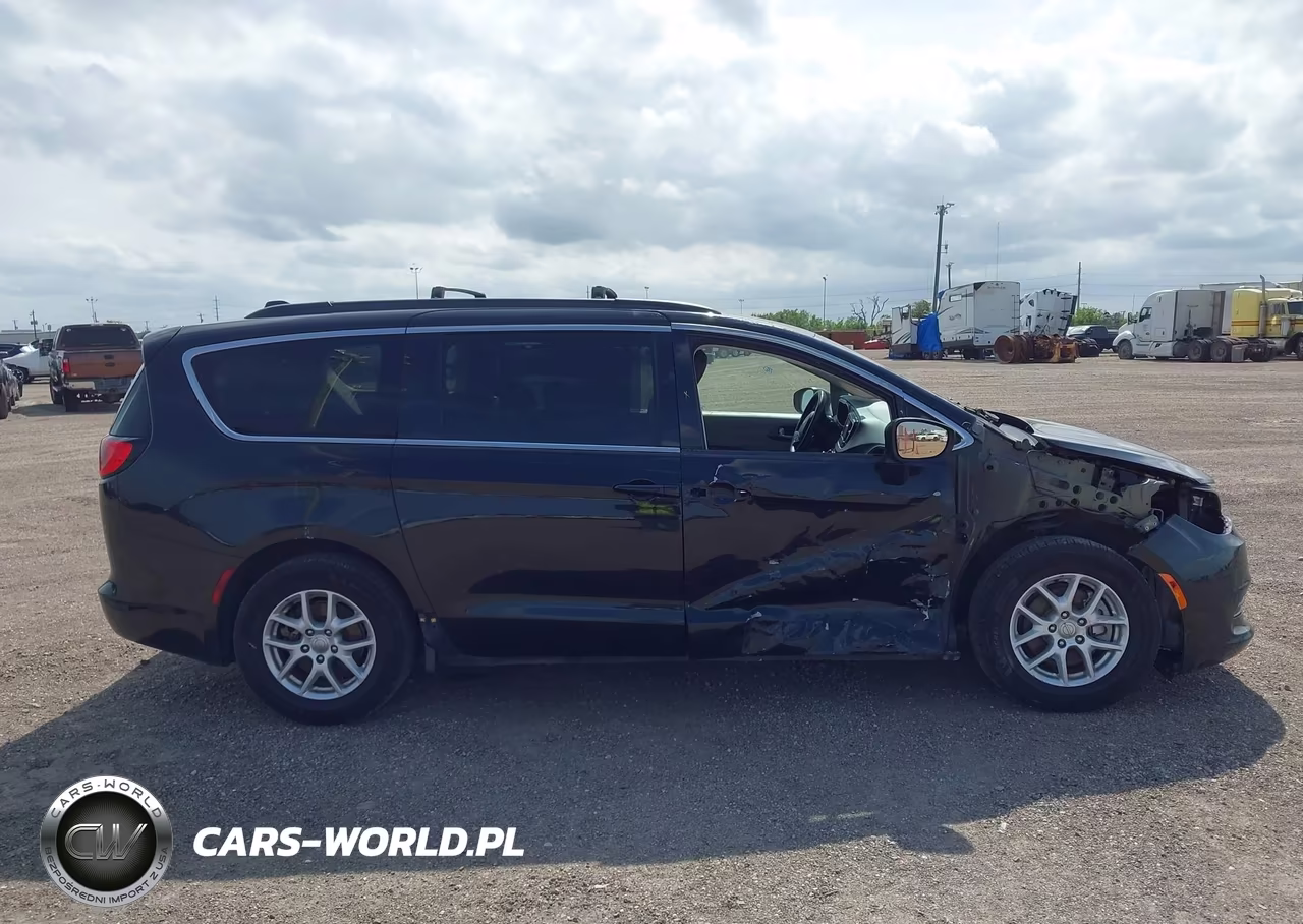 2020 Chrysler Voyager Lxi VIN:2C4RC1DG6LR151656 - 14