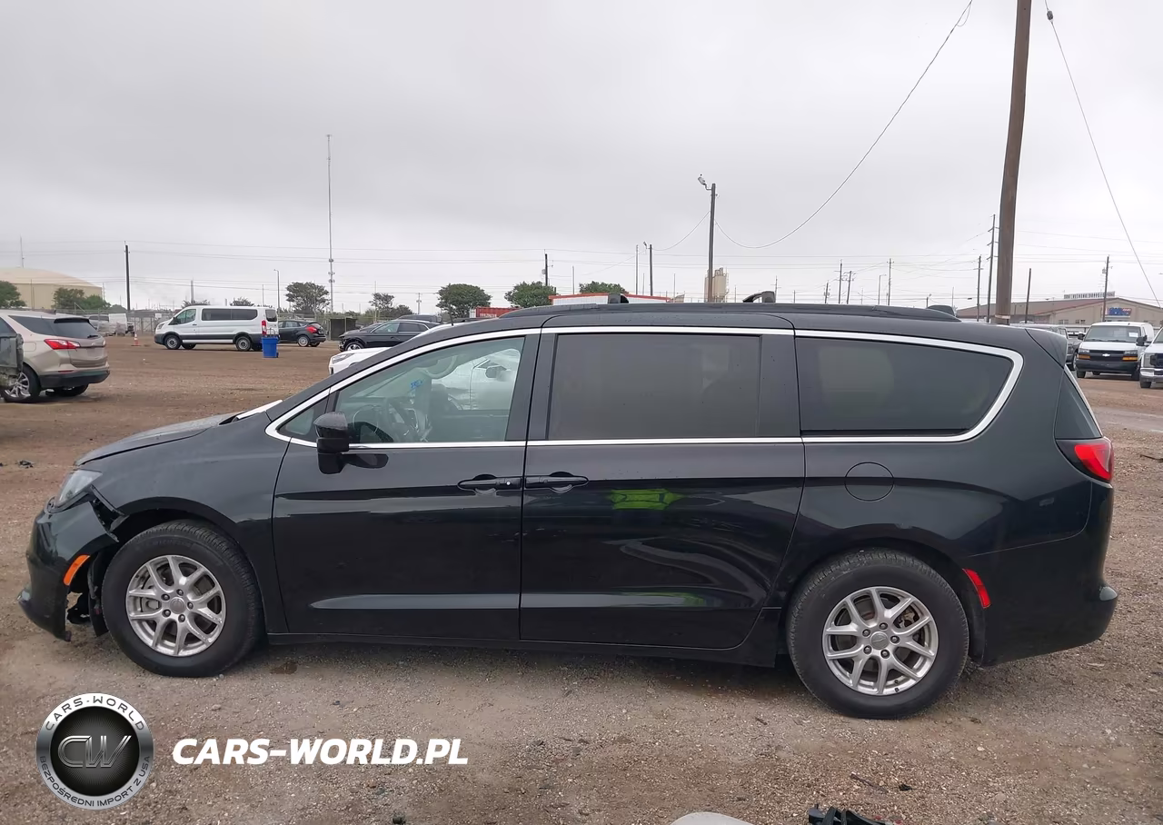 2020 Chrysler Voyager Lxi VIN:2C4RC1DG6LR151656 - 15