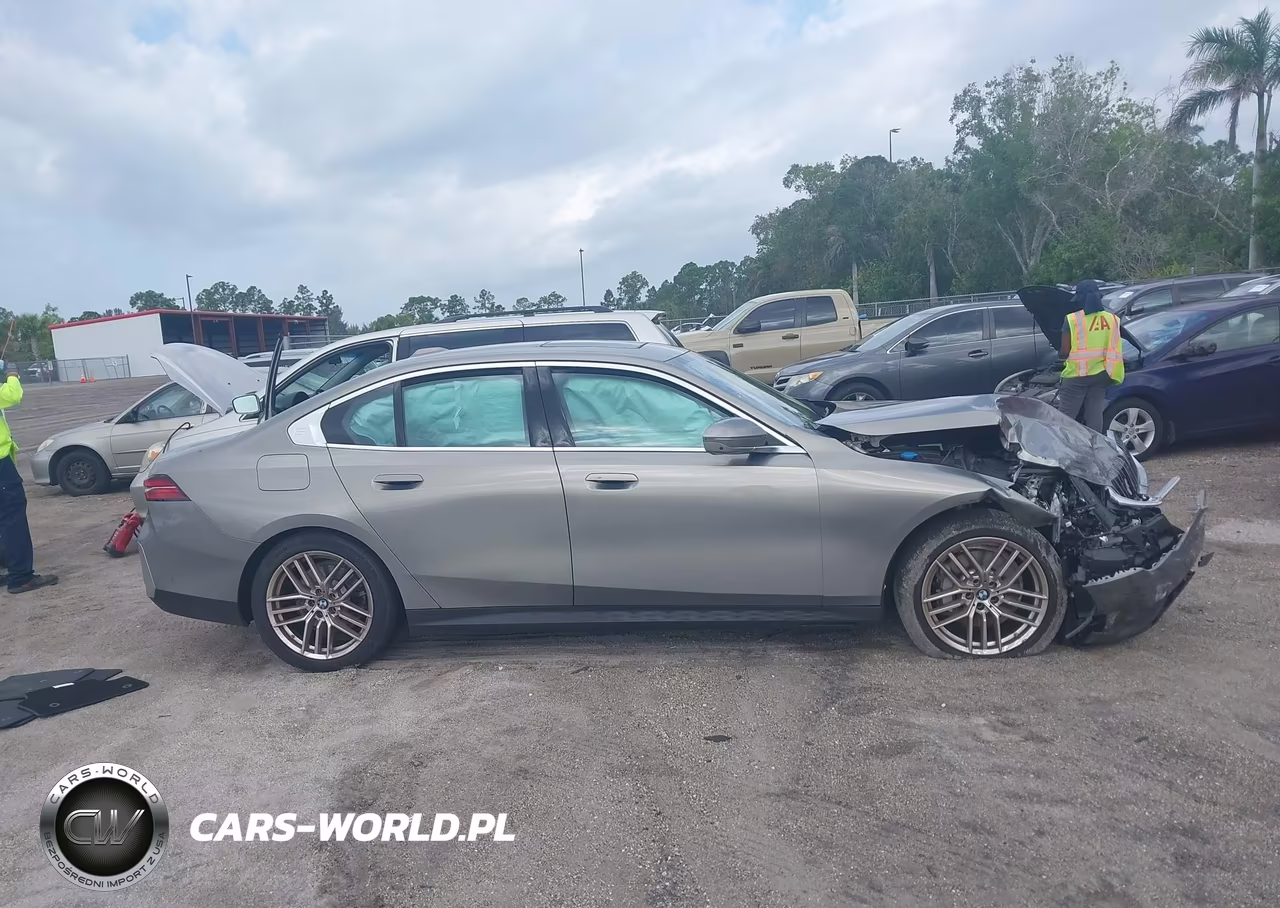 2024 BMW 530I VIN:WBA43FJ08RCP81174 - 13