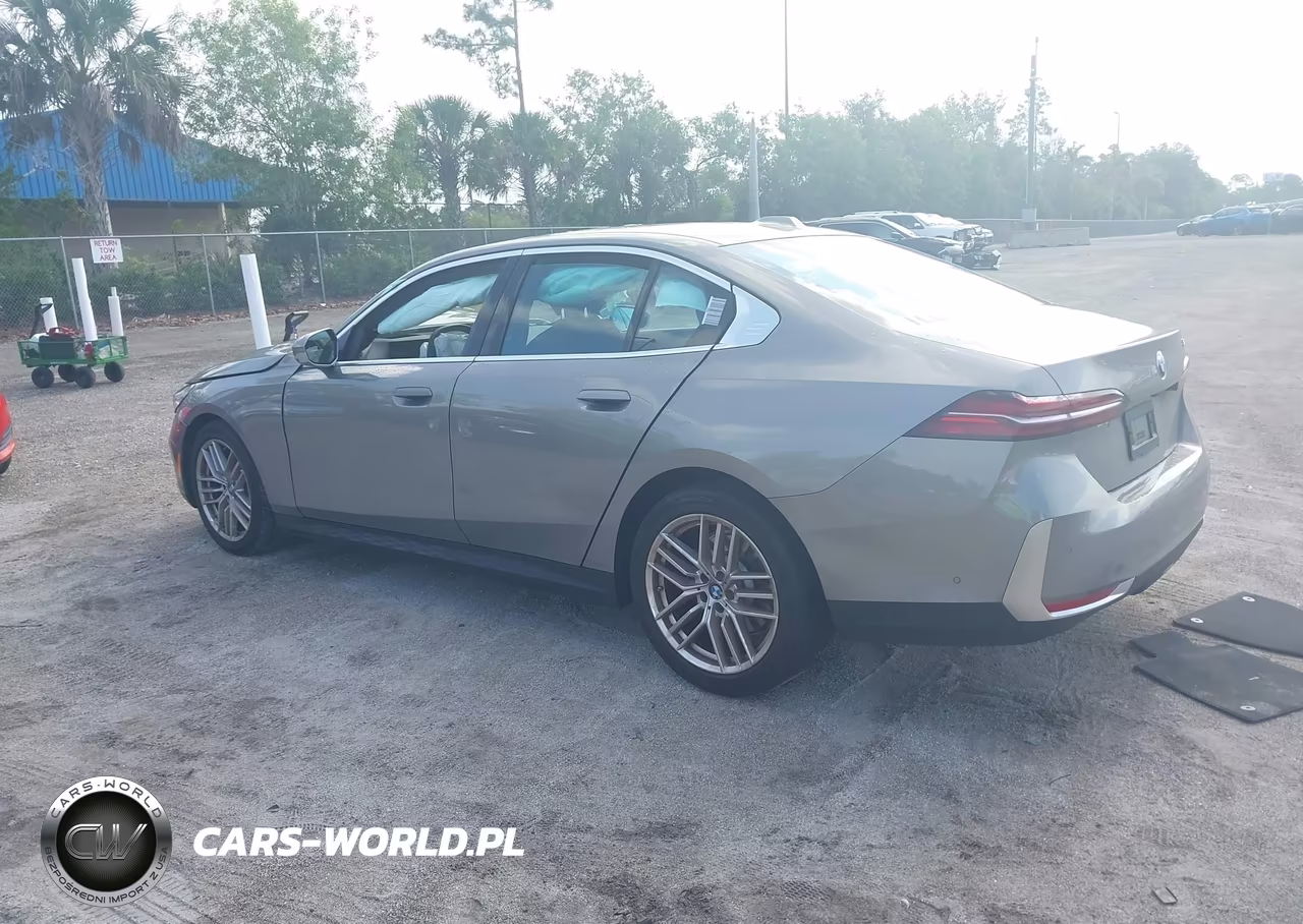 2024 BMW 530I VIN:WBA43FJ08RCP81174 - 3