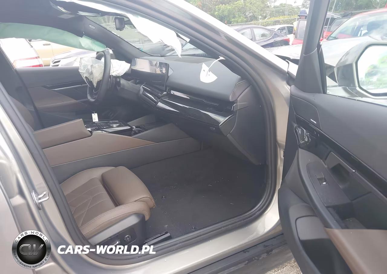 2024 BMW 530I VIN:WBA43FJ08RCP81174 - 5