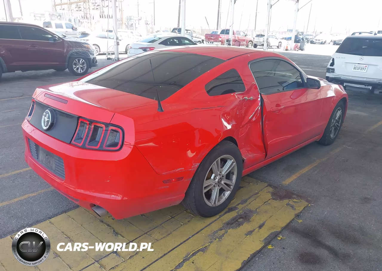 2014 Ford Mustang V6 VIN:1ZVBP8AM8E5259413 - 4